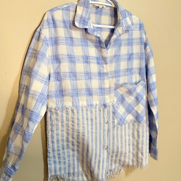 Entro Blue & White Contrasting Pattern Cotton Button Up w Frayed Hem - Picture 3 of 14